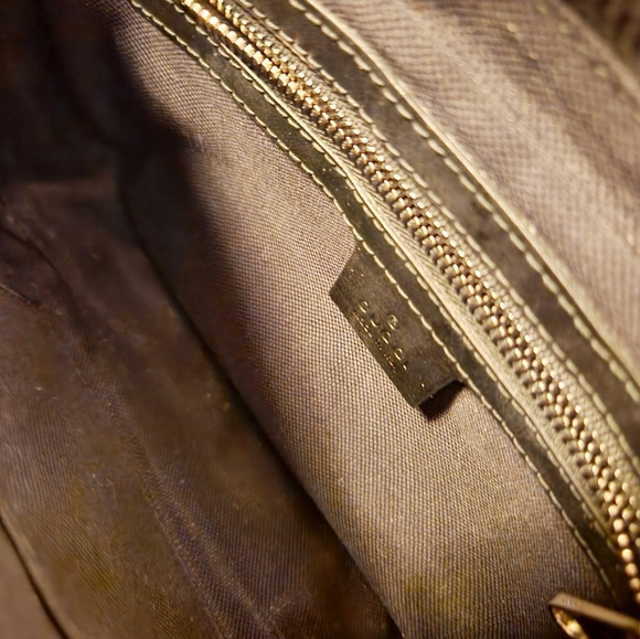 Authentic Gucci Sling bag #474293 - Picture 6 of 8